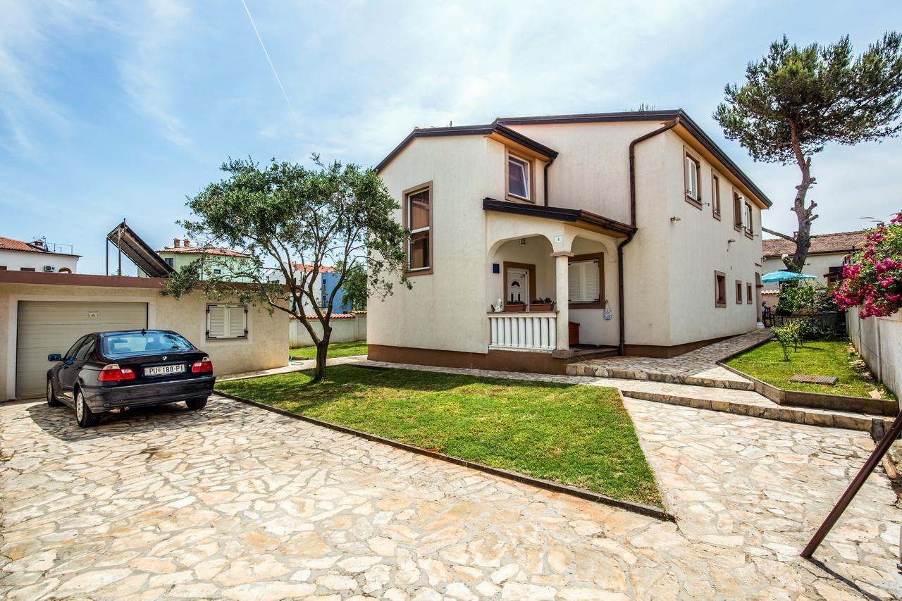 Apartment Carolina Liznjan Exterior photo